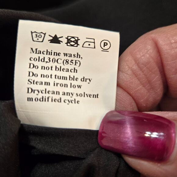 NWOT's-Unbranded Women's Twisted V-Neck Ruffle Dress Short Flutter Sleeves Sz M - Picture 12 of 12